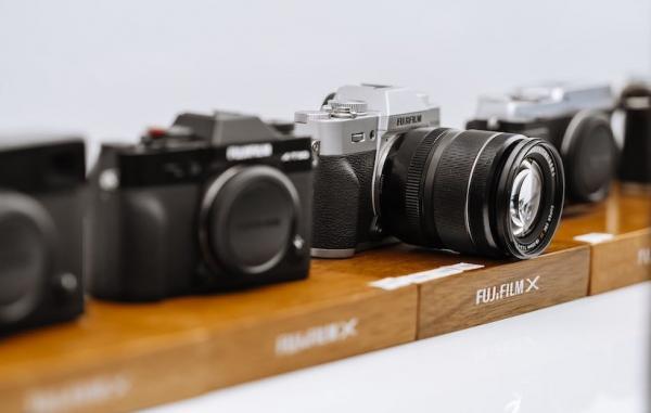 بهترین دوربین های سال 2020 (DSLR، بدون آینه، کامپکت و ورزشی) بهترین دوربین های سال 2020 (DSLR، بدون آینه، کامپکت و ورزشی)