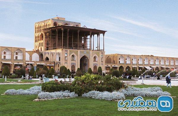 کاخ عالی قاپو ، محل اقامت شاه عباس بزرگ