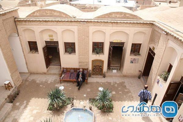 خانه فروتنی یکی از جاهای دیدنی بیرجند به شمار می رود خانه فروتنی یکی از جاهای دیدنی بیرجند به شمار می رود